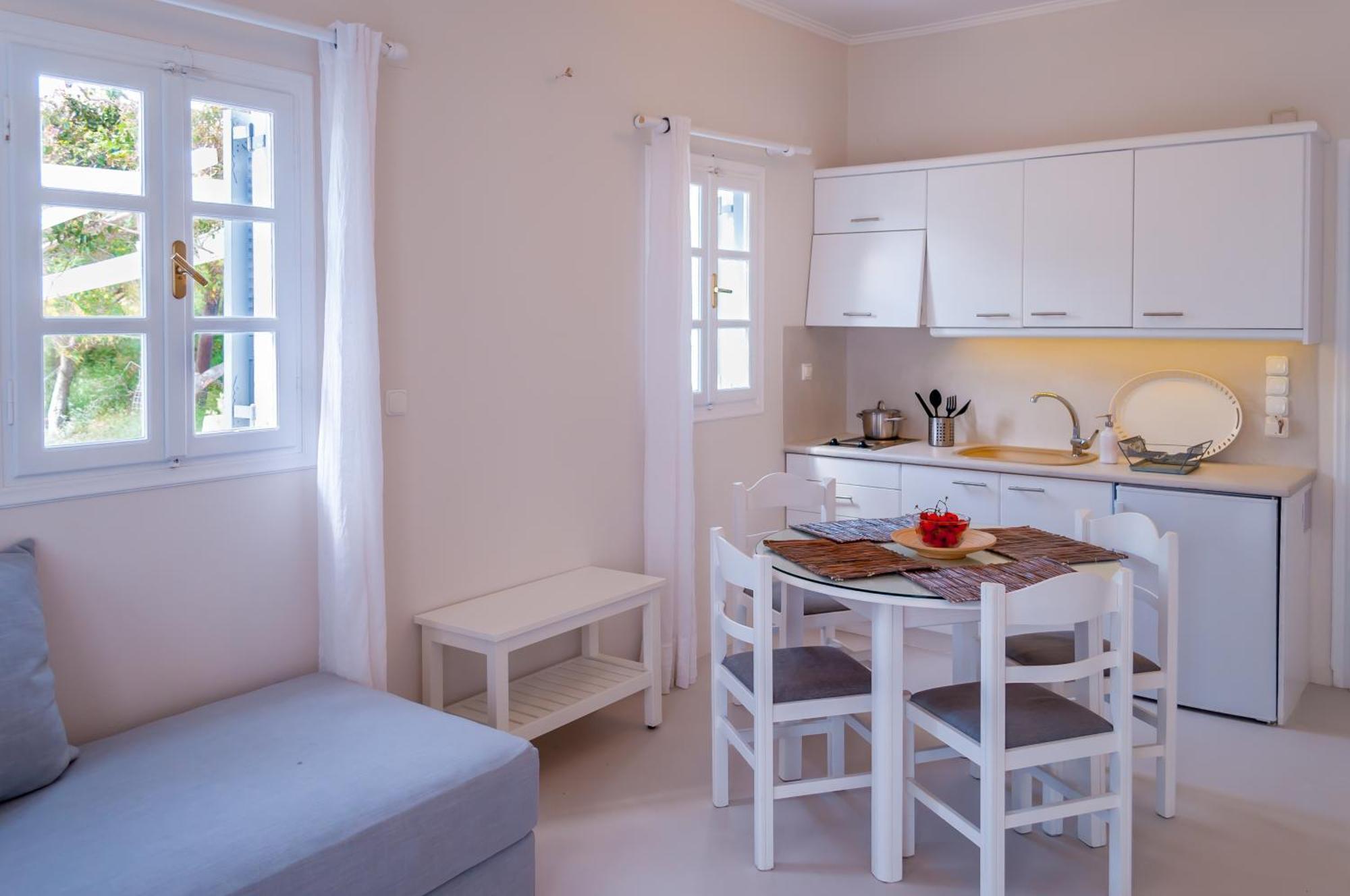 Milos Bay Suites アダマス 部屋 写真