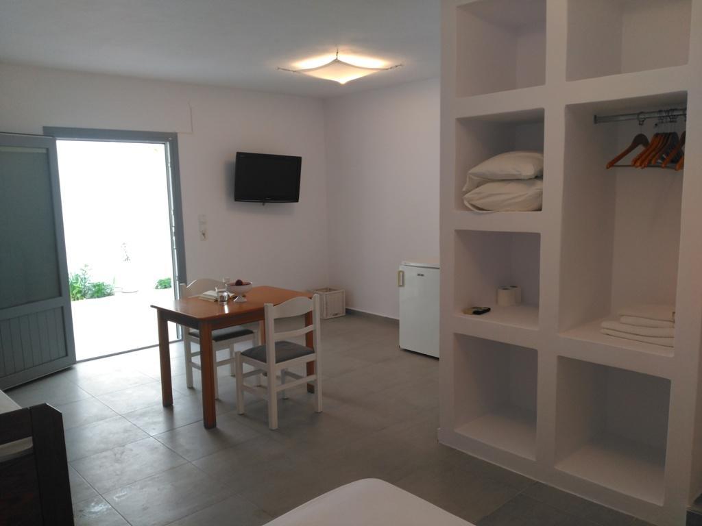 Milos Bay Suites アダマス エクステリア 写真