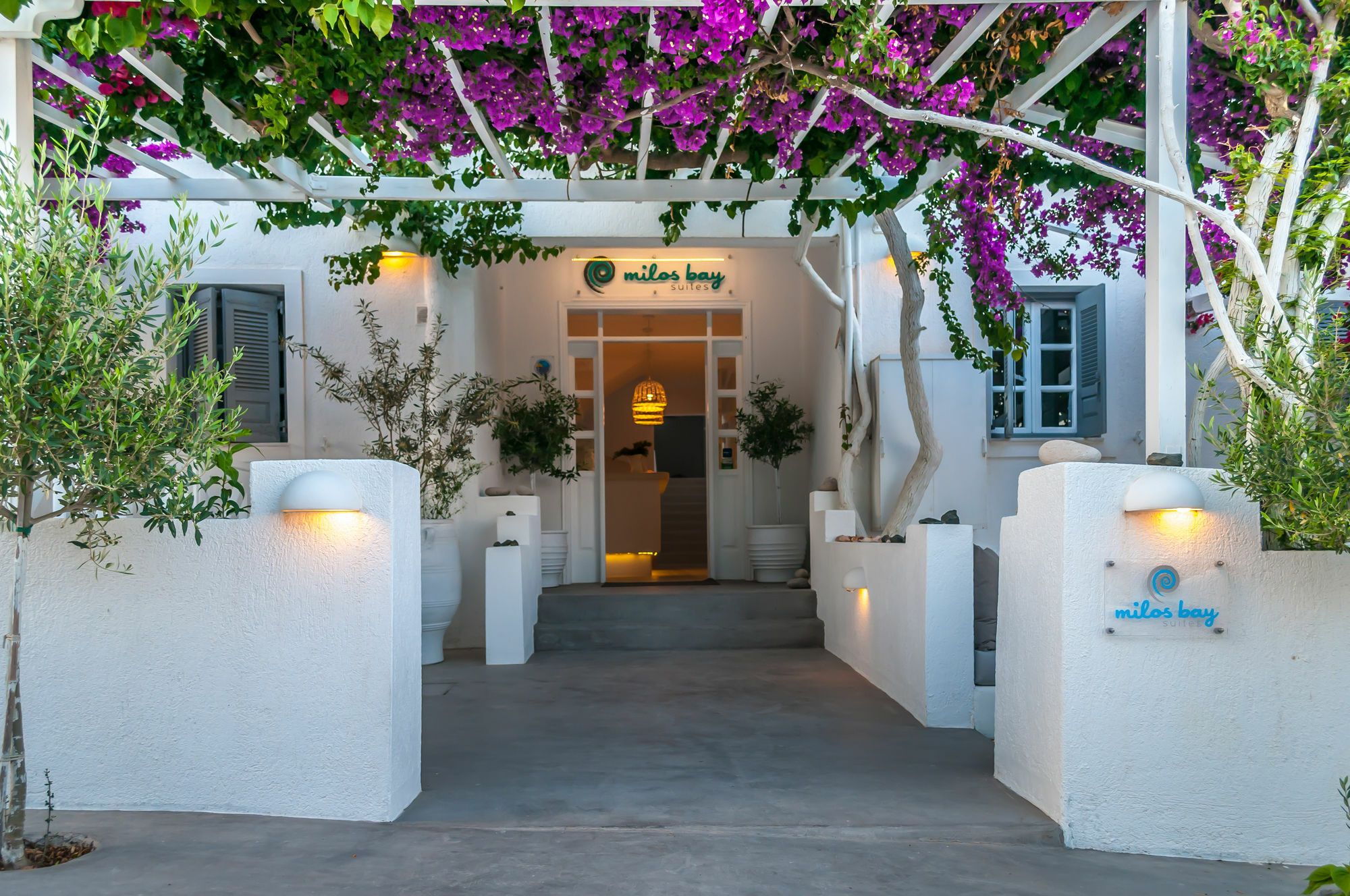 Milos Bay Suites アダマス エクステリア 写真